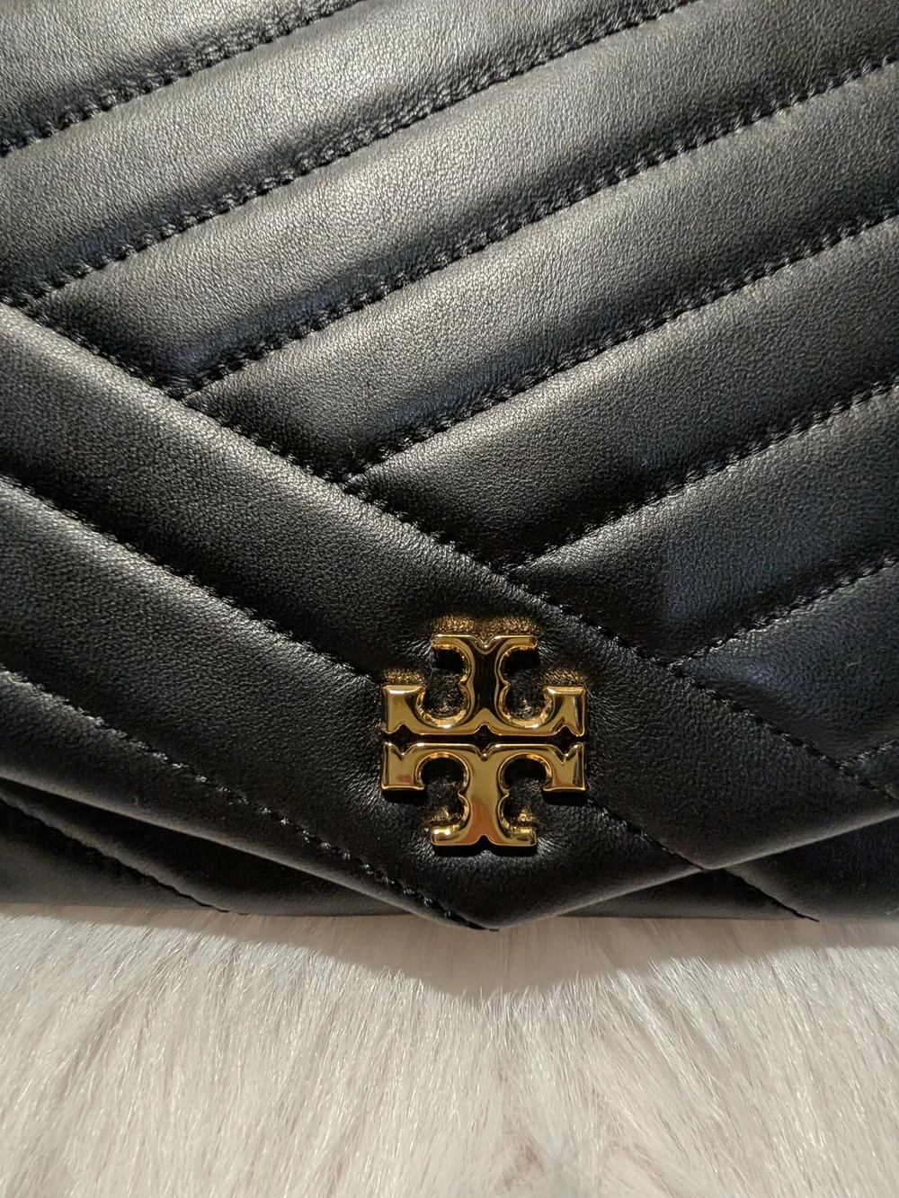 Tory Burch Black Quilted Leather Shoulder Bag - Picture 3 of 12